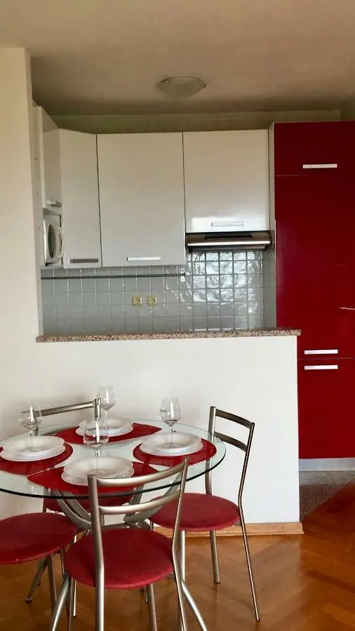 Apartment Lapov Icici 0*,  Croatia